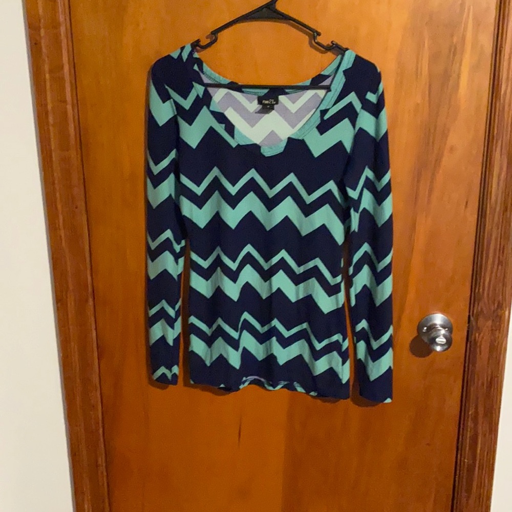 Rue 21 shirt